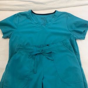 KD110 small teal scrubs